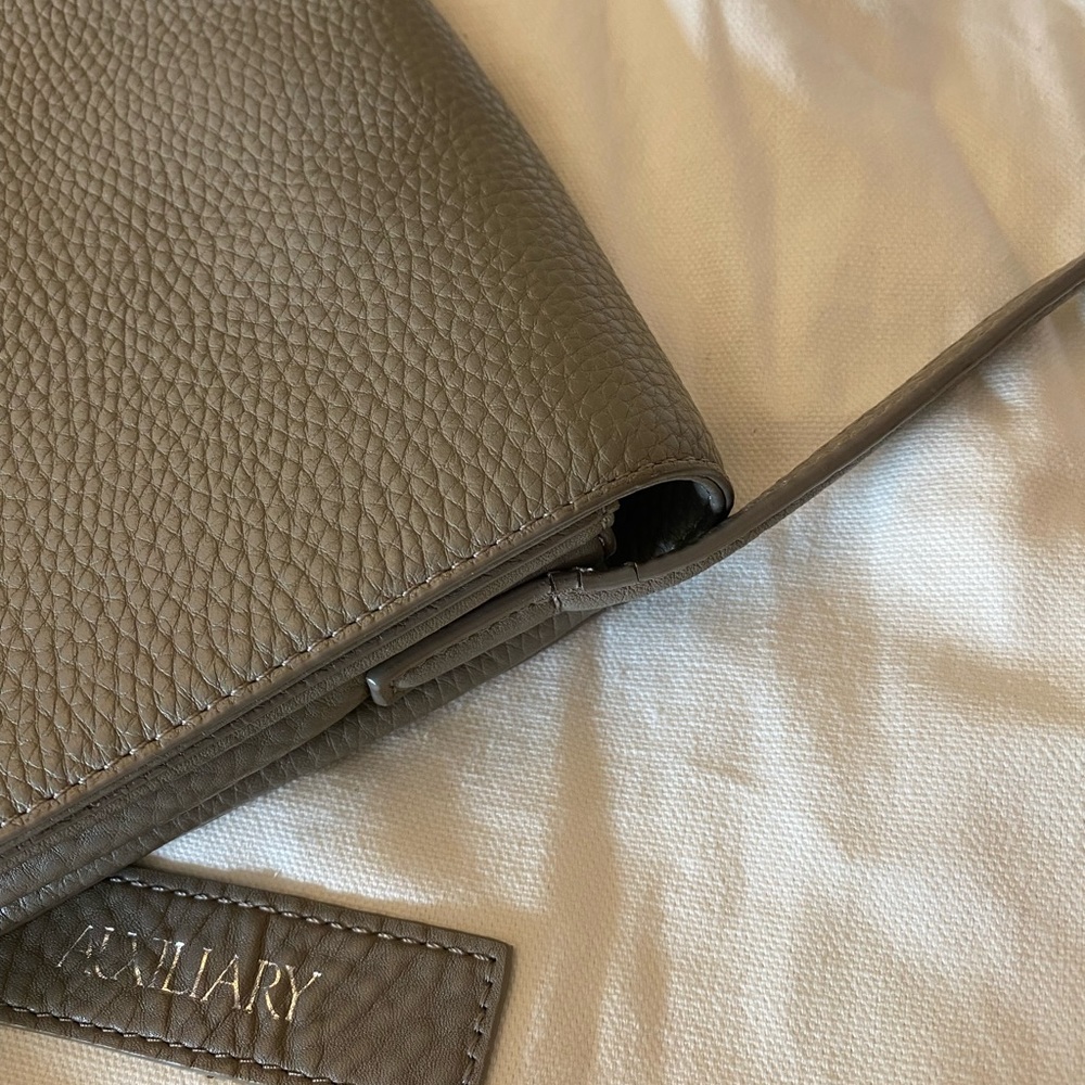 ✨Sold✨ Aritzia Auxiliary Calisch Crossbody Bag - Picture 10 of 14